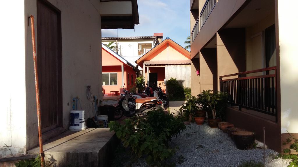 Appartement Dee Dee Mansion Airport à Nai Yang Beach Extérieur photo