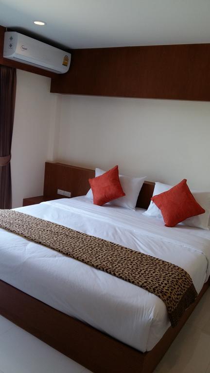 Appartement Dee Dee Mansion Airport à Nai Yang Beach Extérieur photo